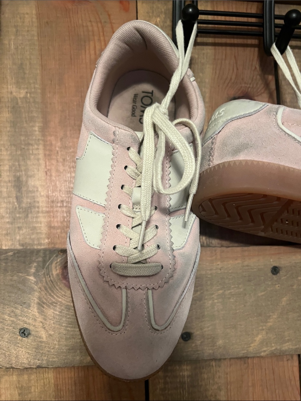 Toms Pink and Cream Low-Top Sneakers - Picture 2 of 3